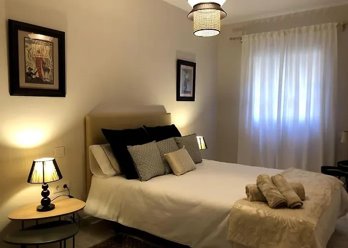 דירה Laurel Laguna Membrillosuites Collection לה לגונה