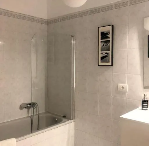 Laurel Laguna Membrillosuites Collection לה לגונה