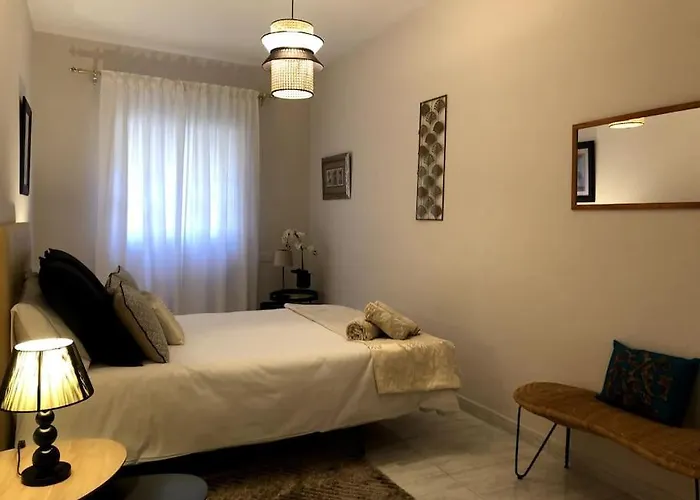 Laurel Laguna Membrillosuites Collection * לה לגונה