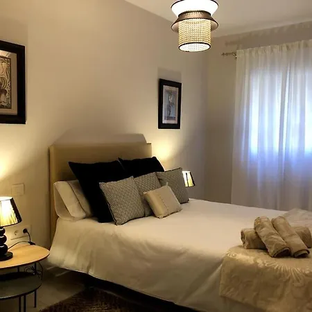 Апартаменты Laurel Laguna Membrillosuites Collection Сан-Кристобаль-де-Ла-Лагуна